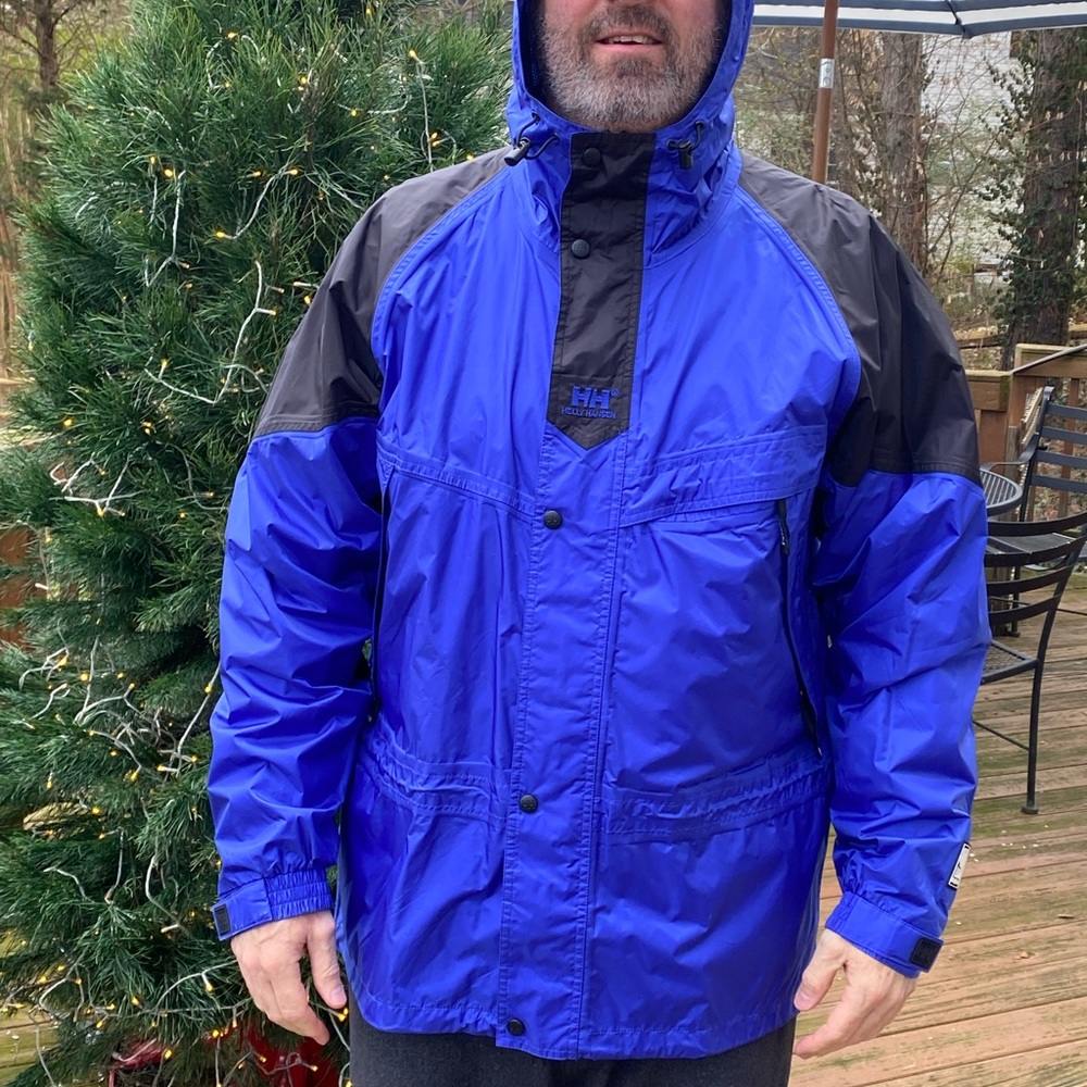 Men’s Lg Helly Hansen shell jacket; lightweight outer shell great for light rain